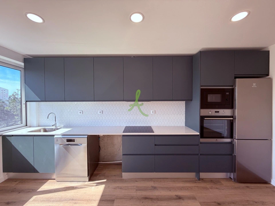 Apartamento T2 para Venda em Portimão Foto 13