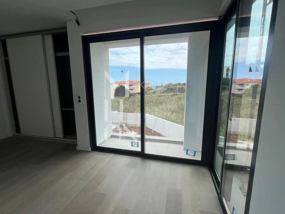 Apartamento T3 para Venda em Caniço Foto 12