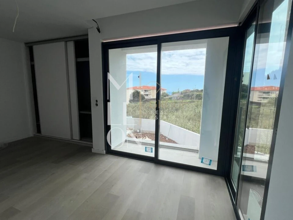 Apartamento T3 para Venda em Caniço Foto 11