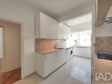 Apartamento T2 para Arrendamento em Oeiras e São Julião da Barra, Paço de Arcos e Caxias