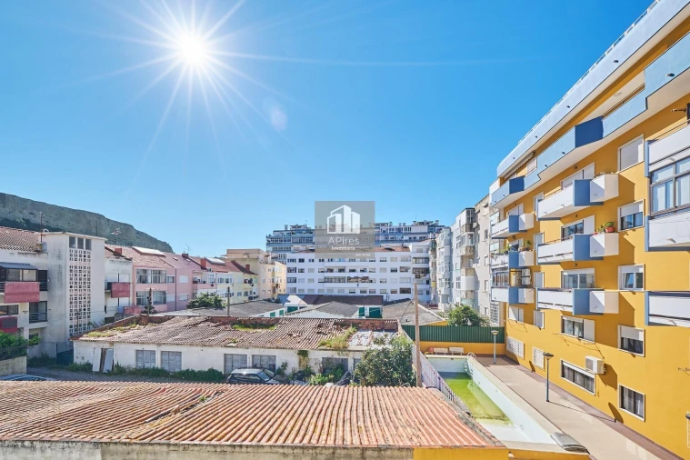 Apartamento T2 para Venda em Costa da Caparica Foto 18