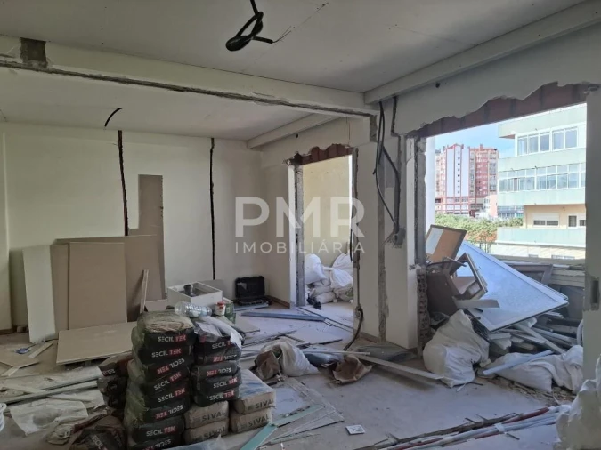 Apartamento T3 para Venda em Benfica Foto 6