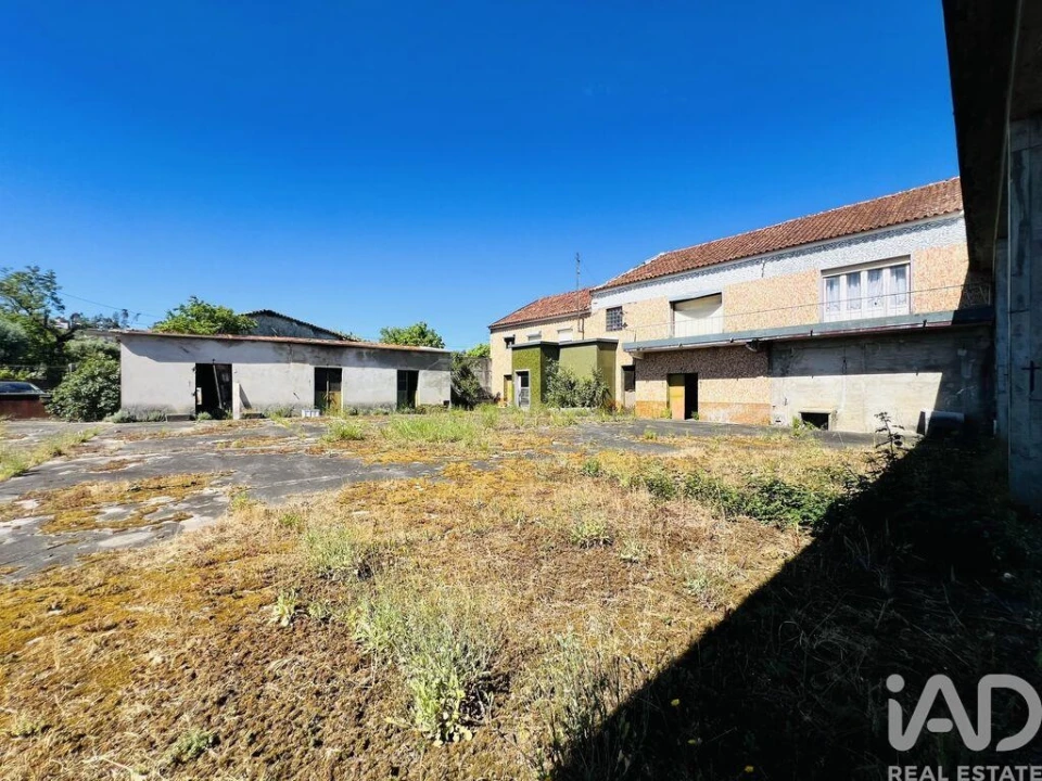 Moradia T8 para Venda em Seiça Foto 2
