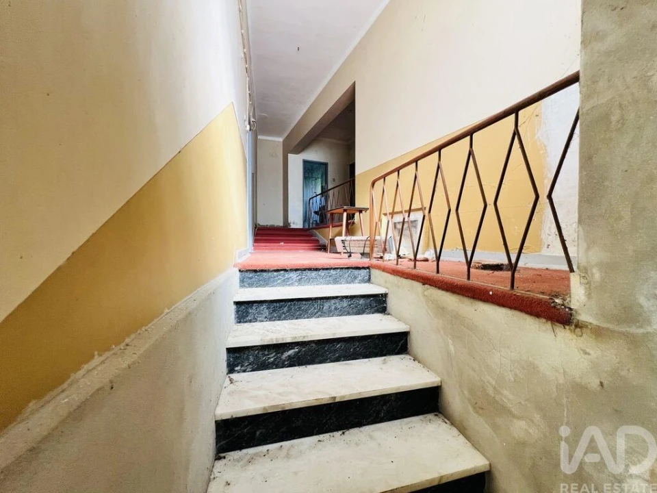 Moradia T8 para Venda em Seiça Foto 11