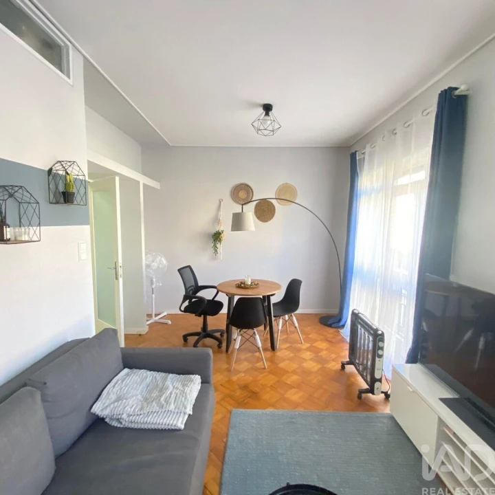 Apartamento T2 para Arrendamento em Mafamude e Vilar do Paraíso Foto 2