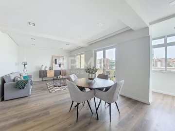 Apartamento T3 para Venda em Benfica