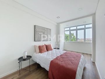 Apartamento T3 para Venda em Benfica