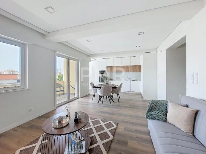 Apartamento T3 para Venda em Benfica Foto 3