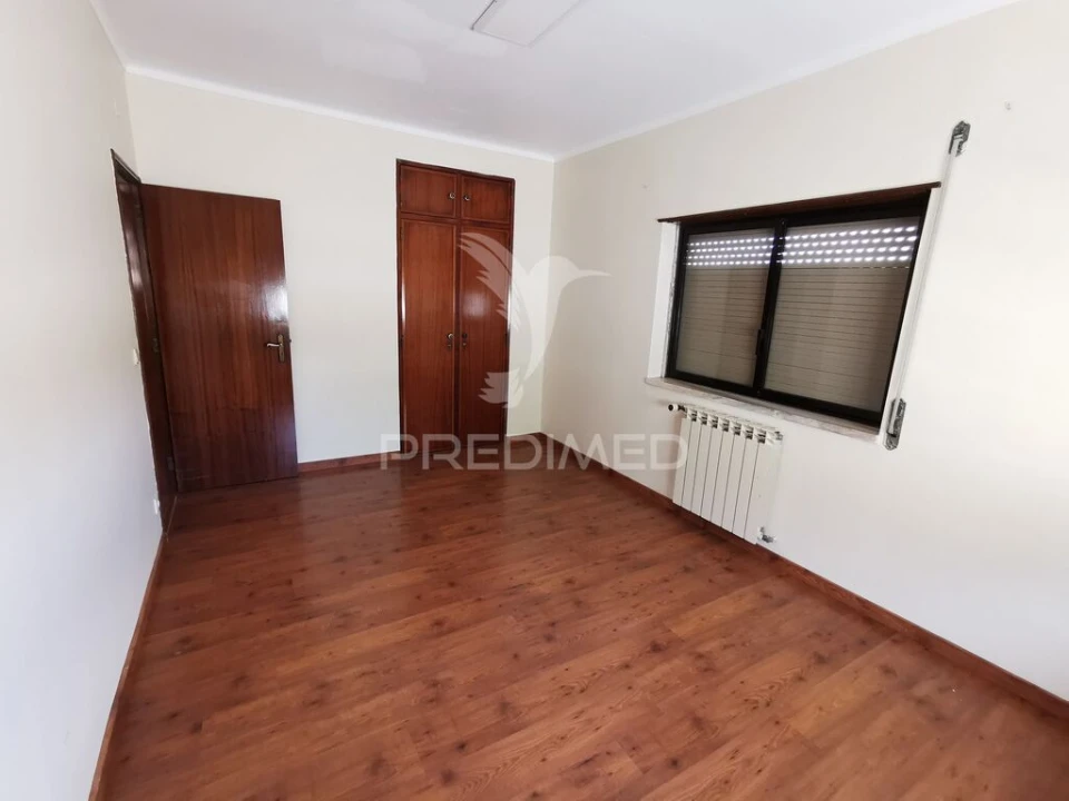 Moradia T5 para Venda em Além da Ribeira e Pedreira Foto 17