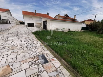 Moradia T5 para Venda em Além da Ribeira e Pedreira