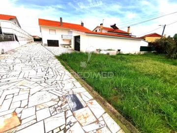 Moradia T5 para Venda em Além da Ribeira e Pedreira