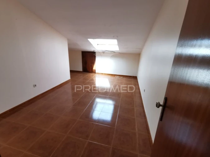 Moradia T5 para Venda em Além da Ribeira e Pedreira Foto 15