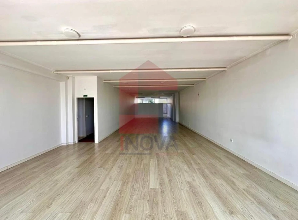 Loja para Venda em Merelim (São Pedro) e Frossos Foto 5