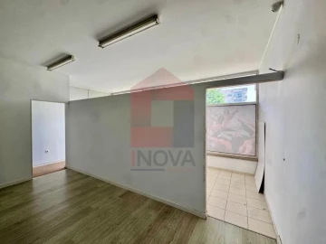 Loja para Venda em Merelim (São Pedro) e Frossos