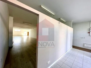 Loja para Venda em Merelim (São Pedro) e Frossos