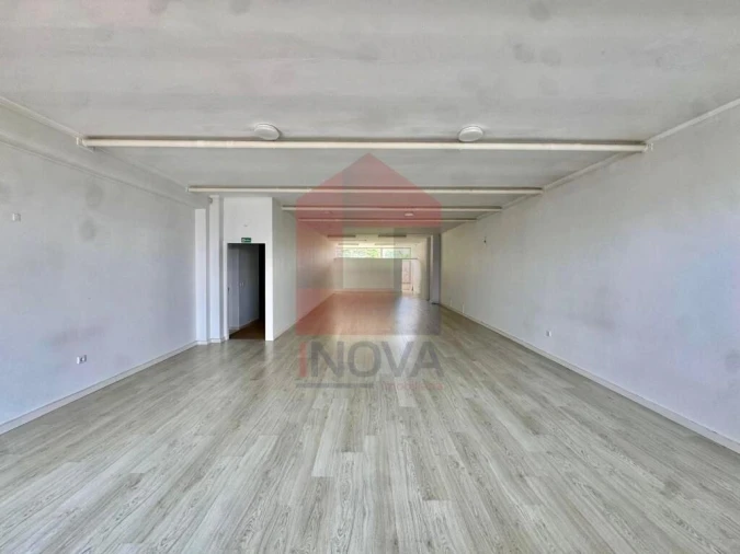 Loja para Venda em Merelim (São Pedro) e Frossos Foto 21