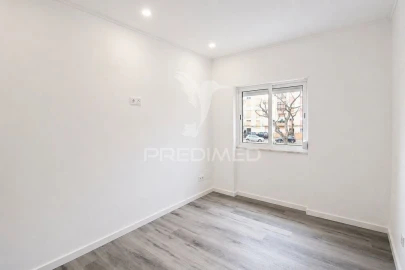 Apartamento T2 para Venda em Baixa da Banheira e Vale da Amoreira