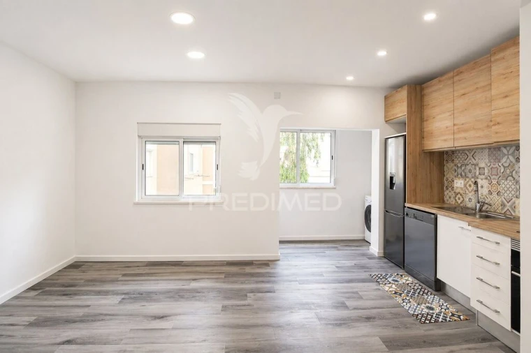 Apartamento T2 para Venda em Baixa da Banheira e Vale da Amoreira Foto 2