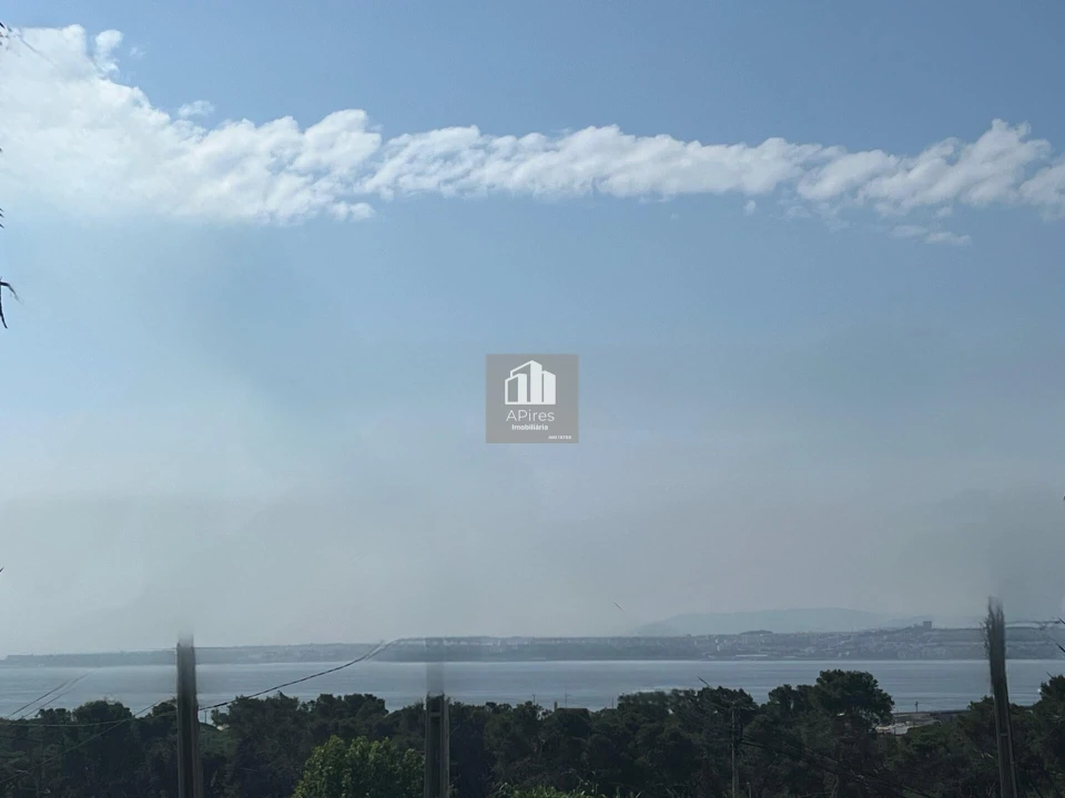 Terreno para Venda em Caparica e Trafaria Foto 1