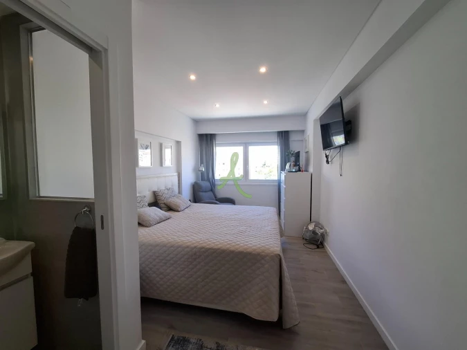 Apartamento T2 para Venda em Portimão Foto 23