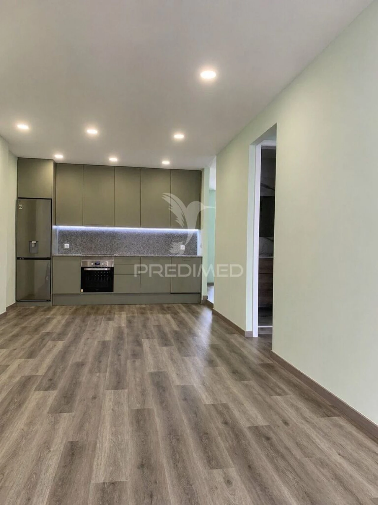 Apartamento T4 para Venda em Mafamude e Vilar do Paraíso Foto 1
