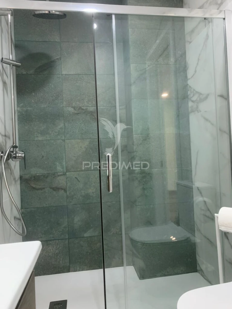Apartamento T4 para Venda em Mafamude e Vilar do Paraíso Foto 5