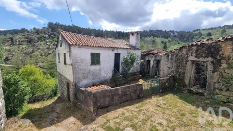 Moradia T2 para Venda em Prados