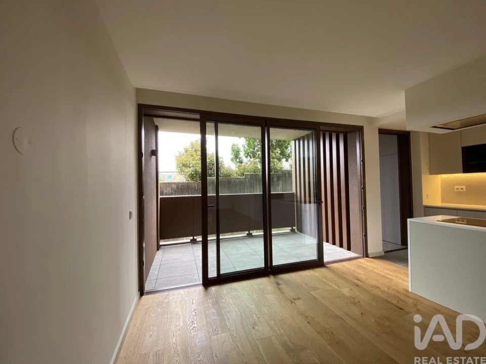 Apartamento T3 para Arrendamento em Oliveira do Douro Foto 8