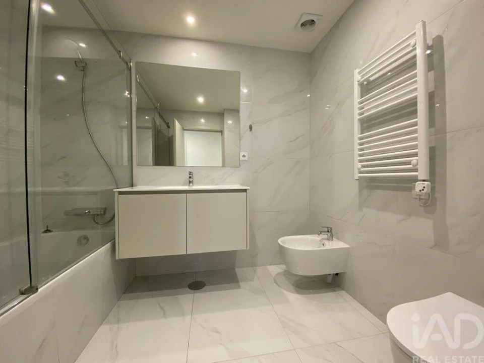 Apartamento T3 para Arrendamento em Oliveira do Douro Foto 26