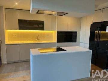 Apartamento T3 para Arrendamento em Oliveira do Douro