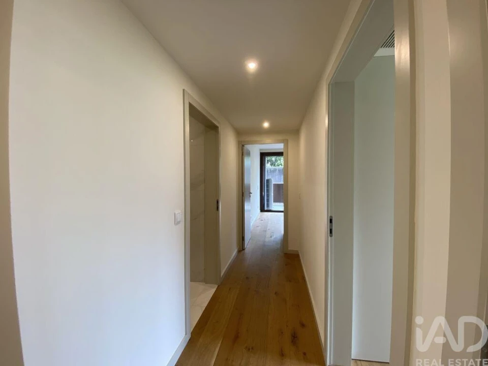 Apartamento T3 para Arrendamento em Oliveira do Douro Foto 19