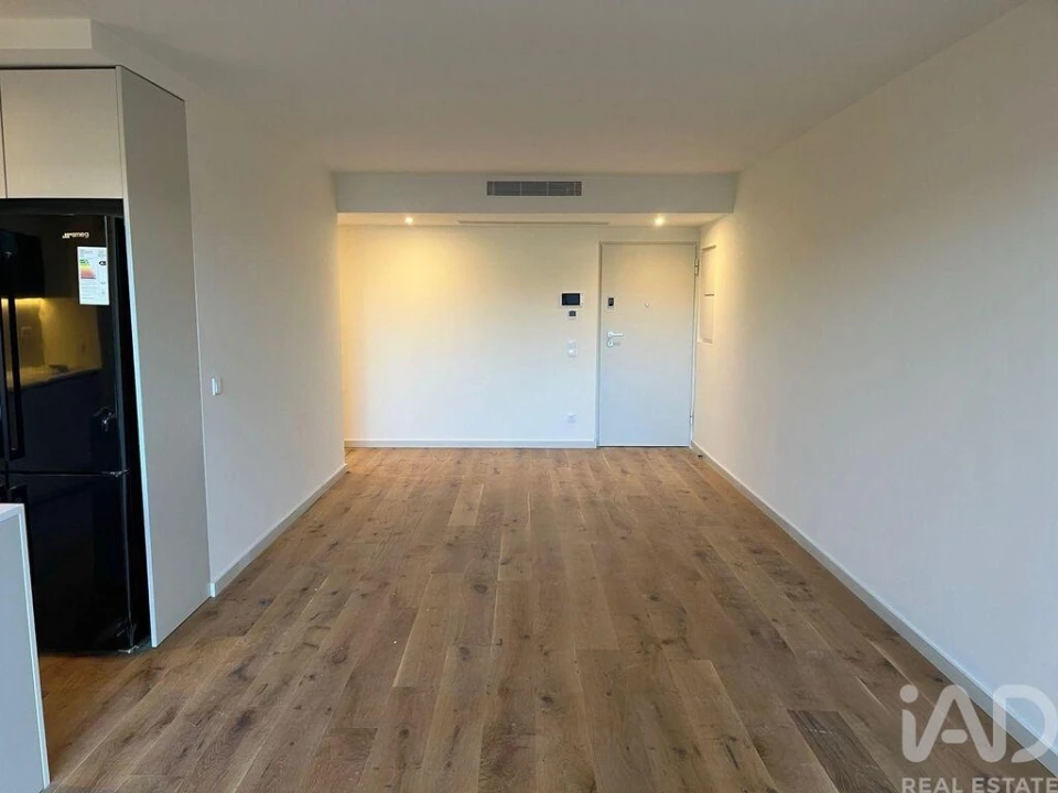 Apartamento T3 para Arrendamento em Oliveira do Douro Foto 6