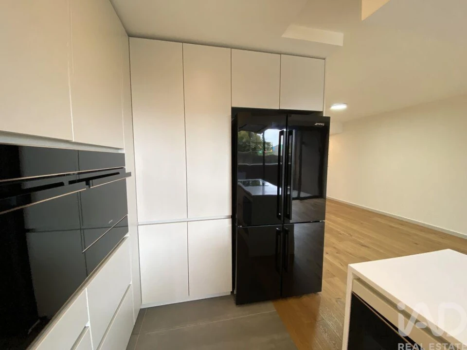 Apartamento T3 para Arrendamento em Oliveira do Douro Foto 7