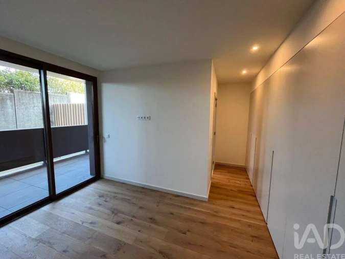 Apartamento T3 para Arrendamento em Oliveira do Douro Foto 16