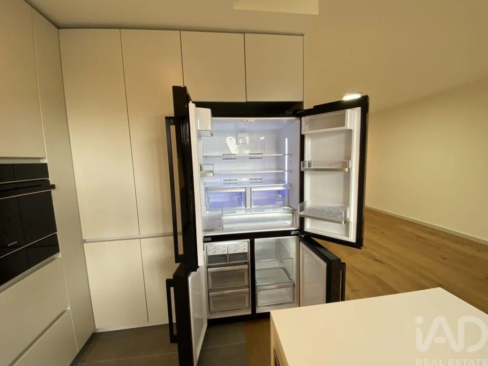 Apartamento T3 para Arrendamento em Oliveira do Douro Foto 6