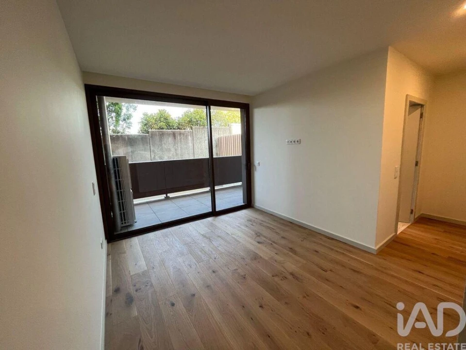Apartamento T3 para Arrendamento em Oliveira do Douro Foto 17