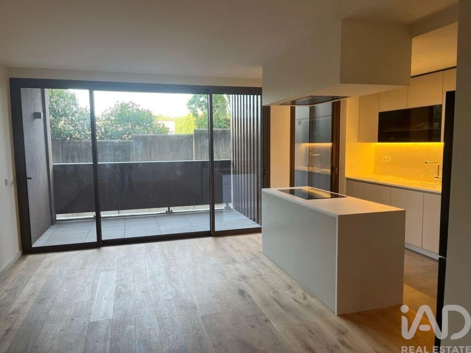 Apartamento T3 para Arrendamento em Oliveira do Douro Foto 2