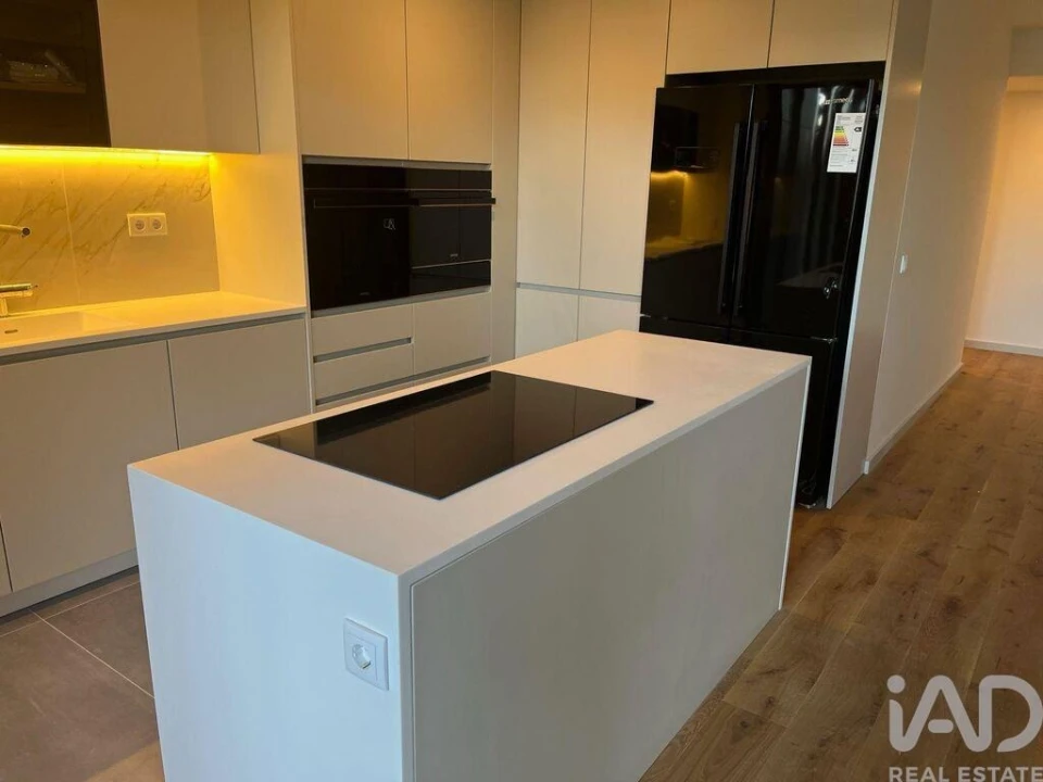 Apartamento T3 para Arrendamento em Oliveira do Douro Foto 3