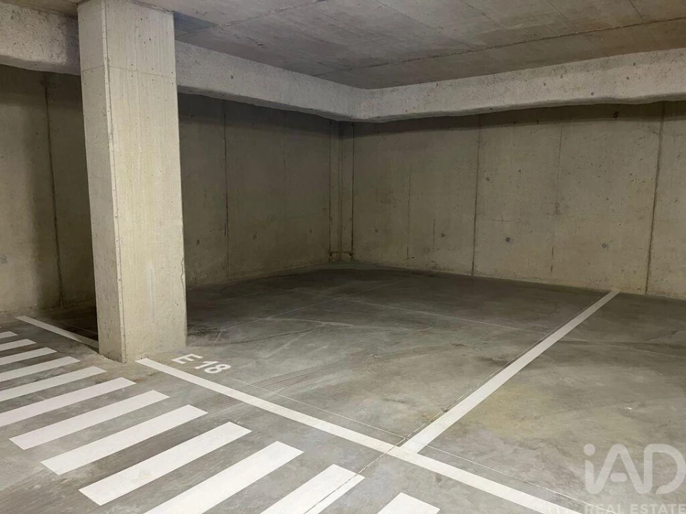 Apartamento T3 para Arrendamento em Oliveira do Douro Foto 29