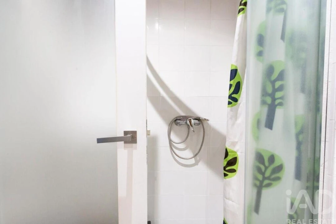 Apartamento T1 para Arrendamento em São Vicente Foto 14