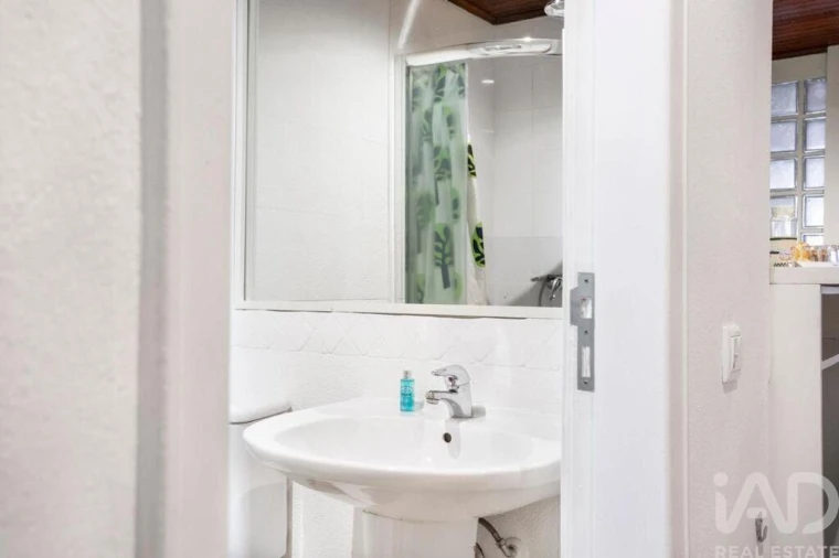 Apartamento T1 para Arrendamento em São Vicente Foto 18