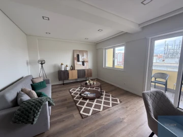 Apartamento T3 para Venda em Benfica