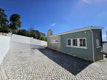 Moradia T5 para Venda em Aljubarrota