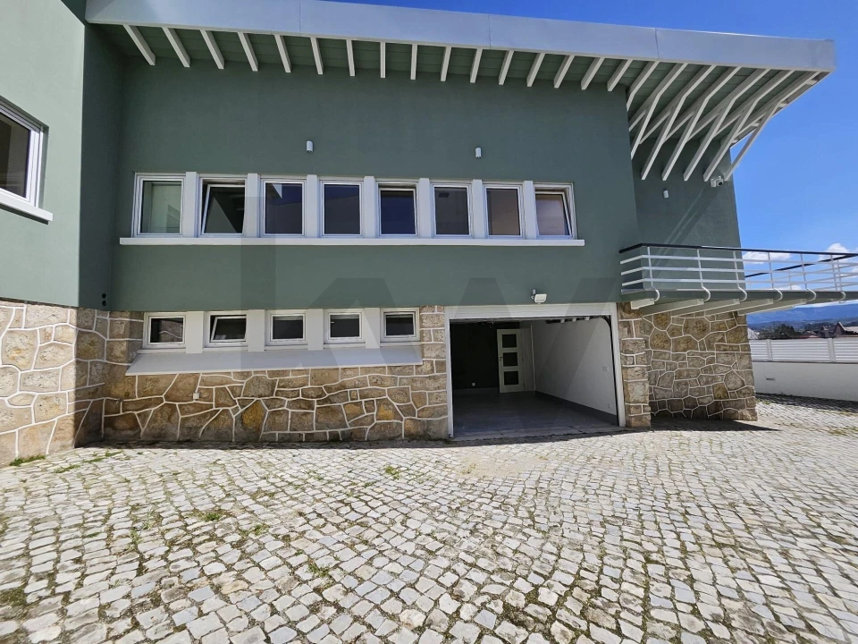 Moradia T5 para Venda em Aljubarrota Foto 3