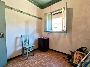 Moradia T2 para Venda em Pousaflores