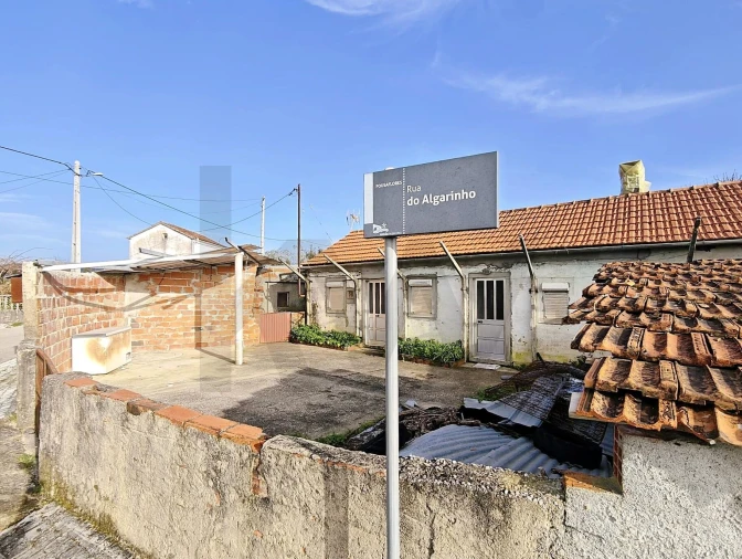 Moradia T2 para Venda em Pousaflores Foto 2