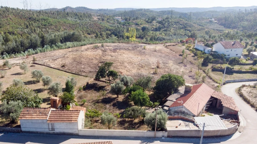 Moradia T2 para Venda em Pousaflores