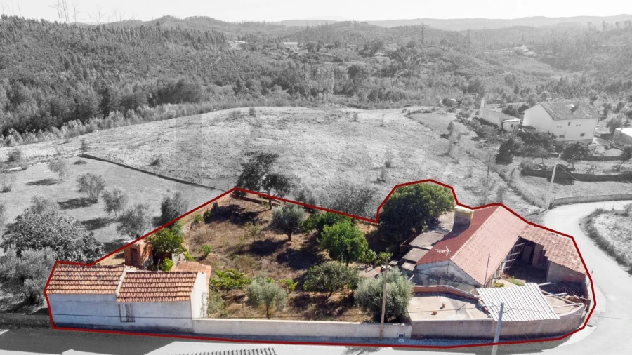 Moradia T2 para Venda em Pousaflores
