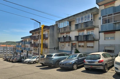 Apartamento T2 para Venda em Loures