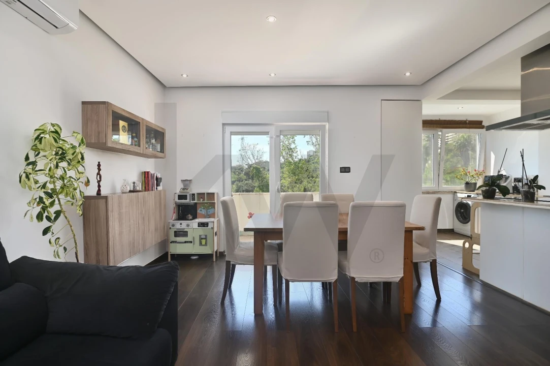 Apartamento T2 para Venda em Loures Foto 1